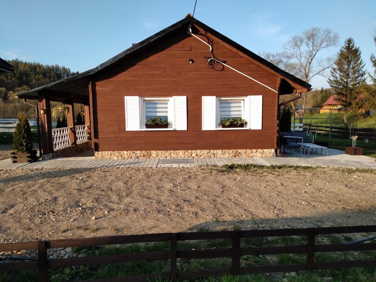 Domek Na Prerii Ustrzyki Dolne Exterior photo