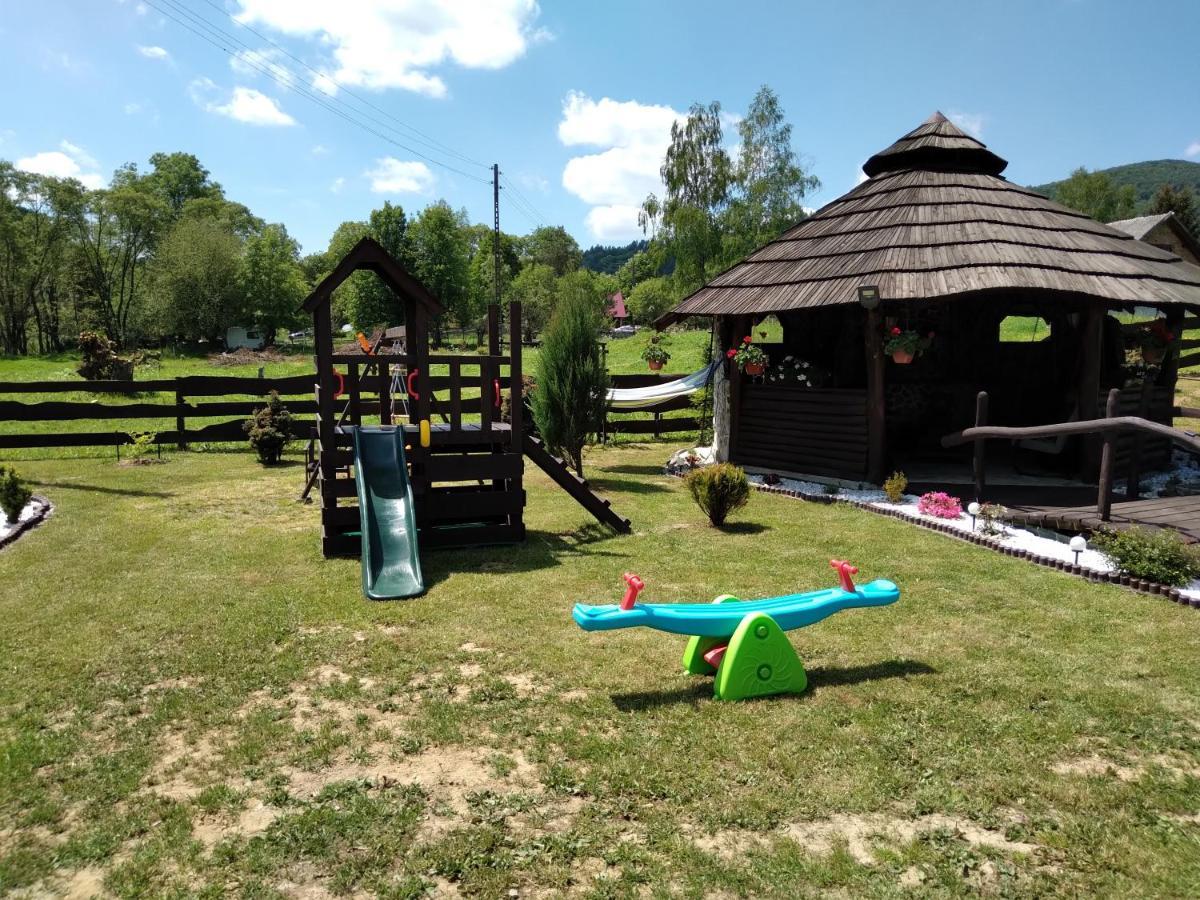 Domek Na Prerii Ustrzyki Dolne Exterior photo