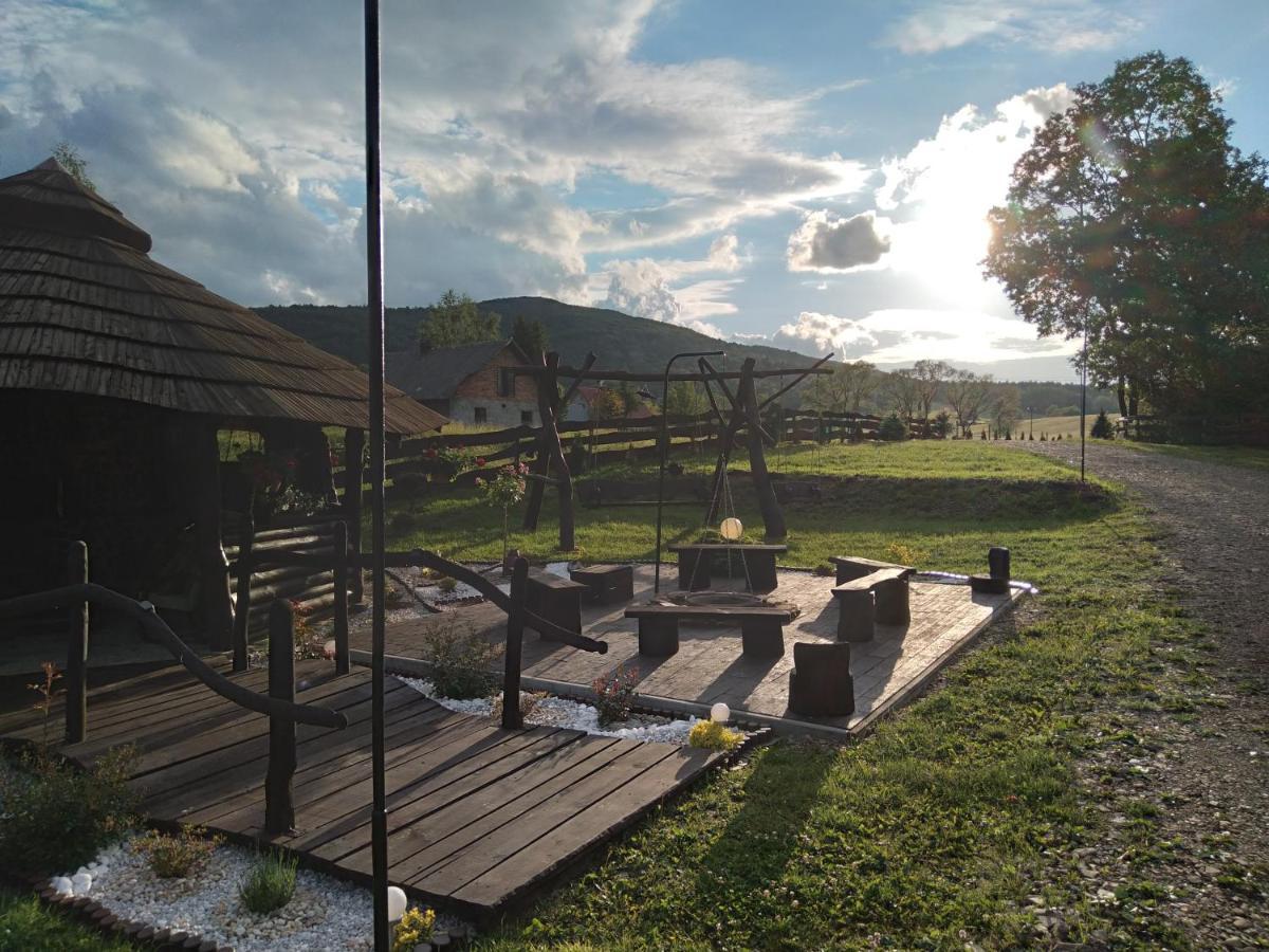 Domek Na Prerii Ustrzyki Dolne Exterior photo