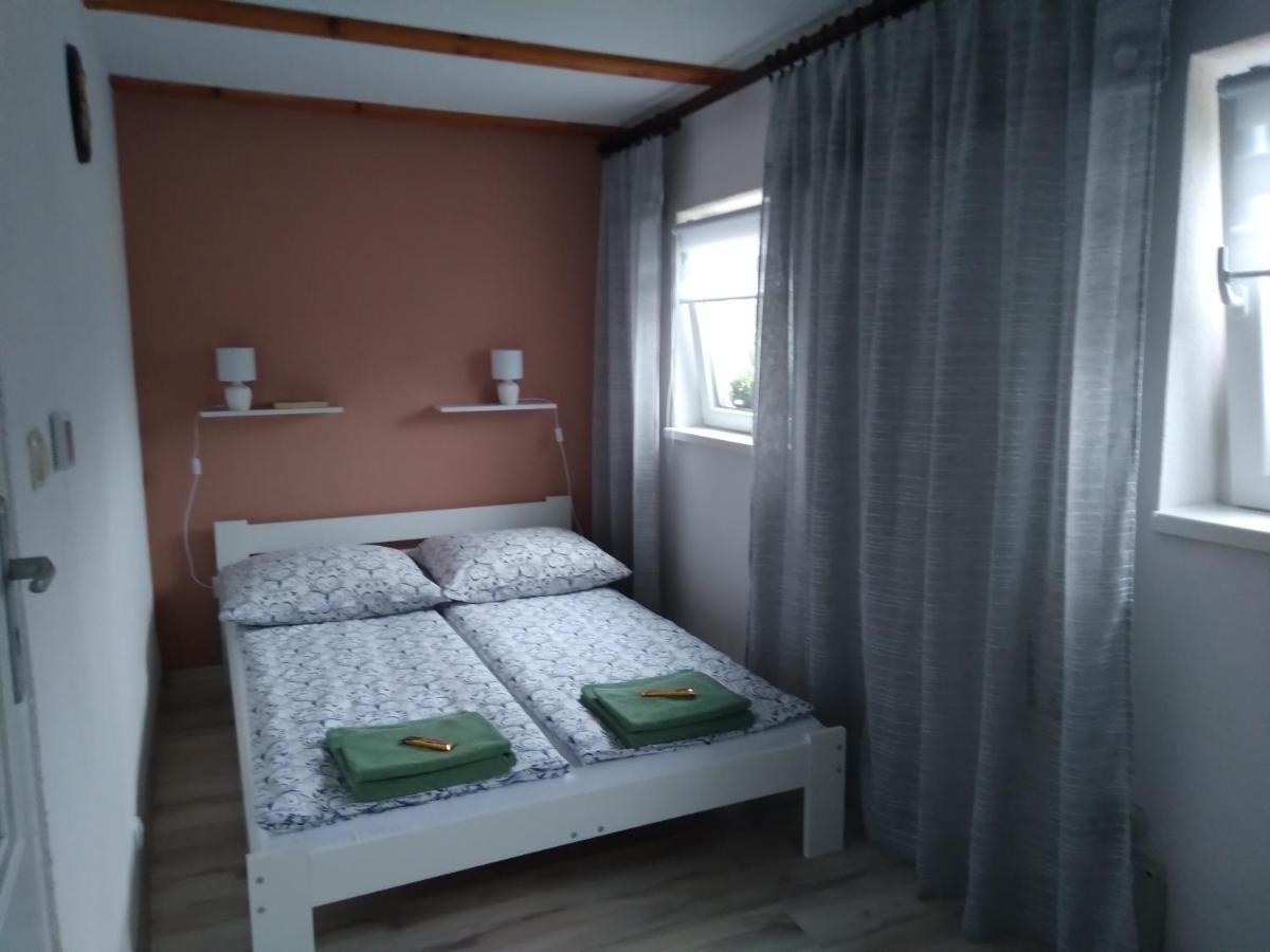 Domek Na Prerii Ustrzyki Dolne Exterior photo